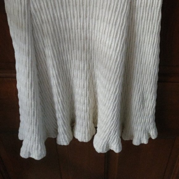 City Sites Ivory Dress - Picture 4 of 4